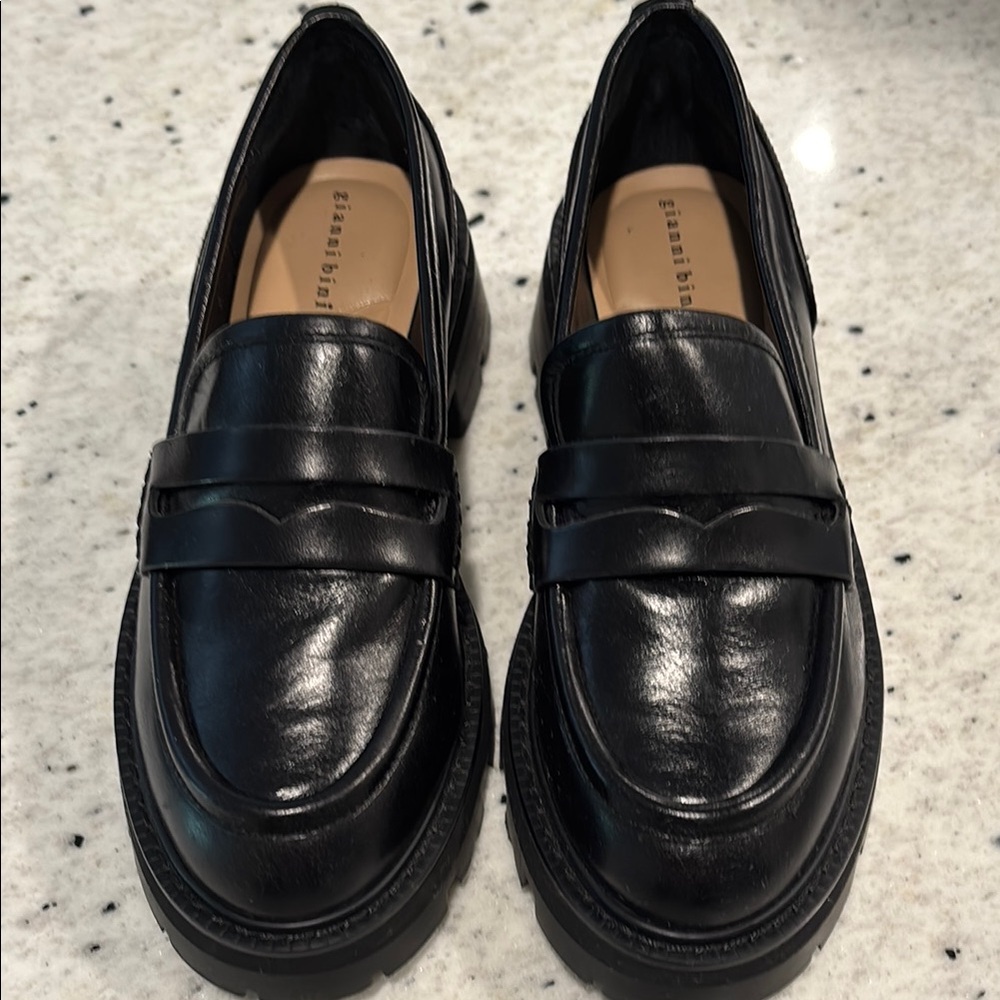 Gianni Bini Black Leather Women’s Loafers Size 5.5 - New